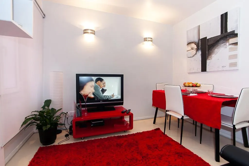 Ana'S Design Apartments-1
